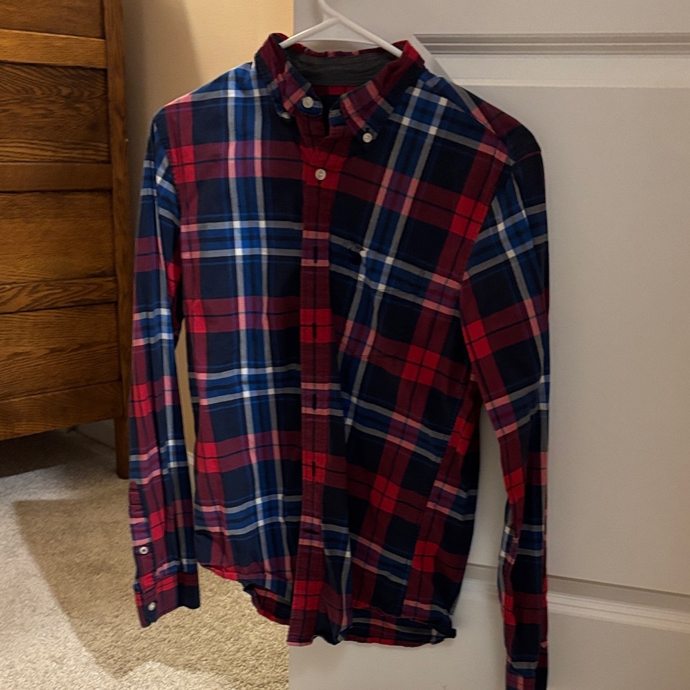 American Eagle Outfitters Red and Blue Plaid Shirt